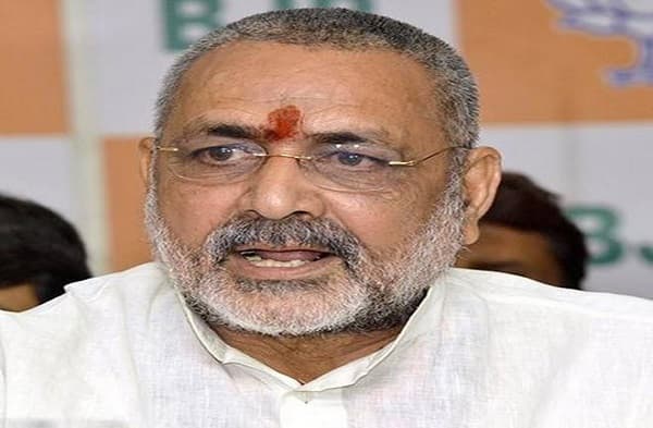 गिरिराज ने पाकिस्तान को चेताया, भस्मासुर बनने की कोशिश न करें इमरान खान