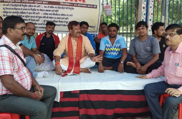 खेल सम्मान समारोह का बहिष्कार करेगा बिहार प्लेयर्स एसोसिएशन, अध्यक्ष मृत्युंजय तिवारी का आमरण अनशन लगातार दूसरे दिन भी जारी