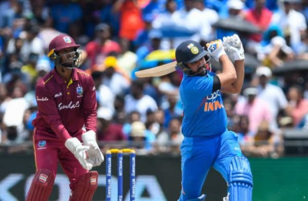 'हिटमैन' रोहित शर्मा बने T20 में सिक्सर किंग, क्रिस गेल को छोड़ा पीछे