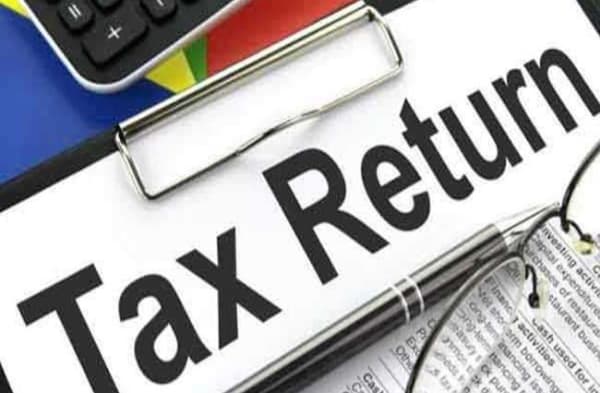 इनकम टैक्स रिटर्न भरने की आखिरी तारिख आज, कल से देना होगा 10 हजार तक का फाइन