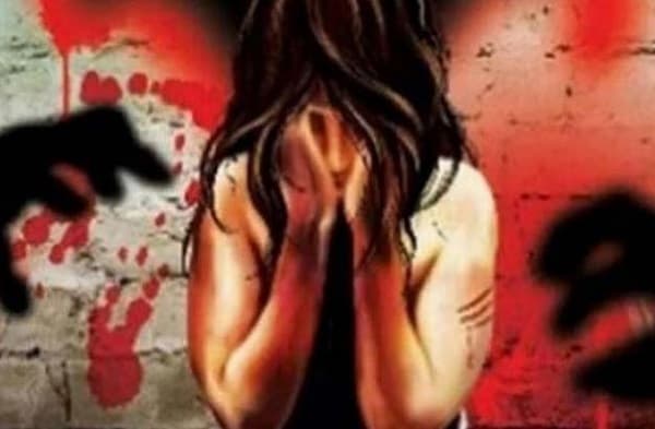 जमुई रेलवे स्टेशन पर युवती का मर्डर, दुष्कर्म के बाद हत्या का शक