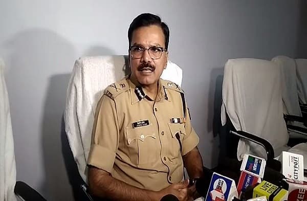 गोपालगंज: ठेकेदार को जलाकर मारने के मामले से जल्द उठेगा पर्दा, SIT का हुआ गठन, कुर्की के लिए कोर्ट से मांगी जाएगी इजाजत