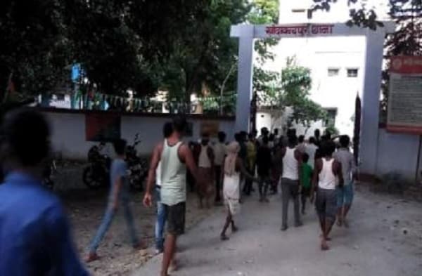 बेगूसराय में नाबालिग के साथ दुष्कर्म, लोगों ने किया थाने का घेराव