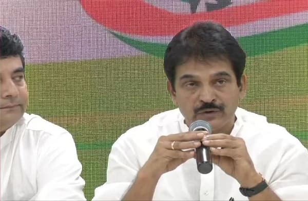 देश में आर्थिक मंदी को लेकर कांग्रेस करेगी जोरदार आंदोलन, 15 से 25 अक्टूबर के बीच कार्यकर्ता उतरेंगे सड़क पर