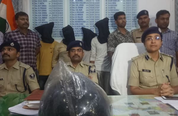 4 लाख की सुपारी लेकर की गई थी पूर्व पार्षद नागेश्वर राय की हत्या, शूटर कुंदन कुमार के साथ तीन सुपारी किलर गिरफ्तार