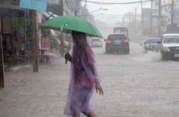 पटना में बदला मौसम का मिजाज, झमाझम बारिश से लोगों को मिली गर्मी से राहत