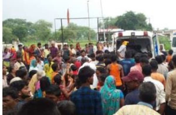 वज्रपात की चपेट में आने से एक ही गांव के 8 मजदूरों की मौत