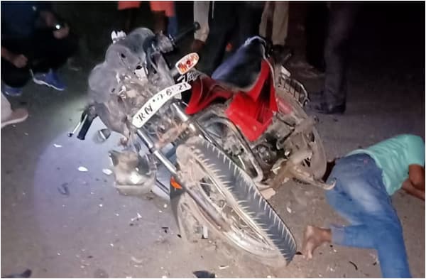 पटना: तेज रफ्तार ट्रैक्टर ने बाइक सवार को रौंदा, मौके पर ही दो की मौत