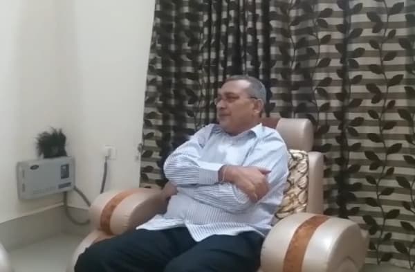 ठेकेदार रामाशंकर सिंह हत्याकांड: DGP गुप्तेश्वर पांडेय ने परिजनों से की मुलाकात, कहा- 48 घंंटे के अंदर सभी आरोपी होंगे गिरफ्तार