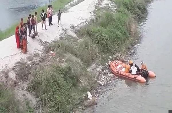 मुज़फ़्फ़रपुर: आपसी झगड़े में गई पति की जान, पत्नी को बचाने में डूबा पति, लाश को ढूंढने में जुटी पुलिस