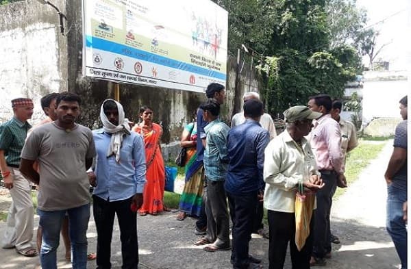 नवादा: लूटपाट का विरोध करने पर अपराधियों ने चलती ट्रेन से टीचर को फेंका, इलाज के दौरान हुई मौत