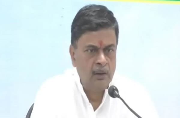 बिहार में बिजली की नहीं होगी कोई कमी, मंत्री आर के सिंह ने किया दावा, 41 हजार करोड़ का निवेश करेगी केंद्र सरकार