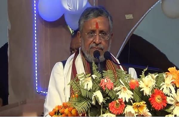 गंदगी के चलते सुशील मोदी को नहीं भाता उत्तर भारतीय मंदिर, पितृपक्ष मेले के दौरान विष्णुपद मंदिर की सफाई के दिए सख्त निर्देश