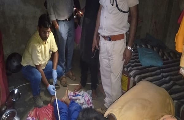 मुज़फ़्फ़रपुर: घर में मिली महिला की लाश, मर्डर या फिर खुदकुशी, जांच में जुटी पुलिस