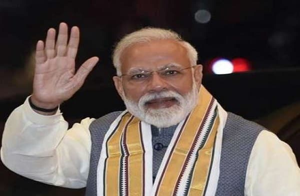प्रधानमंत्री नरेंद्र मोदी के एक गमछे की कीमत 11 करोड़ रुपये