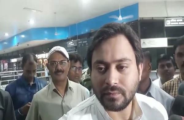 तेजस्वी का सुशील मोदी पर सीधा हमला, कहा- नीतीश मैन हैं बीजेपी नेता, देखें वीडियो