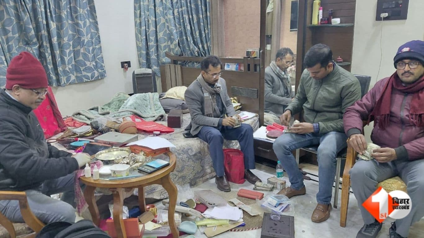 Bihar News Muzaffarpur Corruption Case District Agriculture Officer Arrest Sudhir Kumar DAEO Bihar Vigilance Bureau Bribe Case Bihar Vigilance Raid Patna Bihar Agriculture Officer News Muzaffa