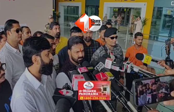 Election 2025 Bihar : BJP के स्टार प्रचारक पवन सिंह मैदान में उतरे, पत्नी के लिए प्रचार करने के सवाल पर साधी चुप्पी; खेसारीलाल को लेकर दिया यह जवाब