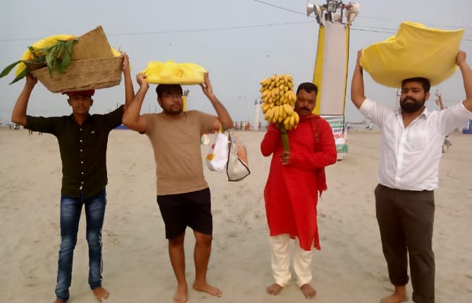 दउरा घाटे पहुंचाये.. छठ व्रतियों का गंगा घाट पहुंचना शुरू, जानिए सूर्यास्त और सूर्योदय का वक़्त