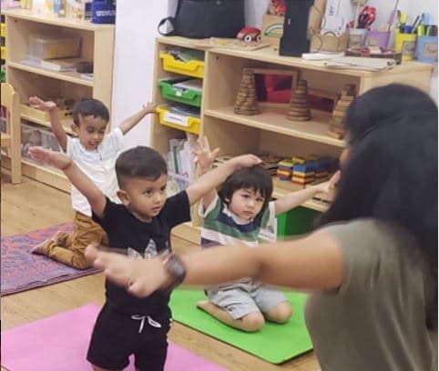 योग करते तैमूर अली खान का फोटो वायरल, देखकर आप भी कहेंगे So Cute!