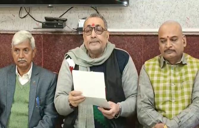 बेगूसराय में ममता-राहुल पर जमकर बरसे गिरिराज सिंह,कहा- पाकिस्तानी साजिश के तहत देश तोड़ने का काम कर रहे