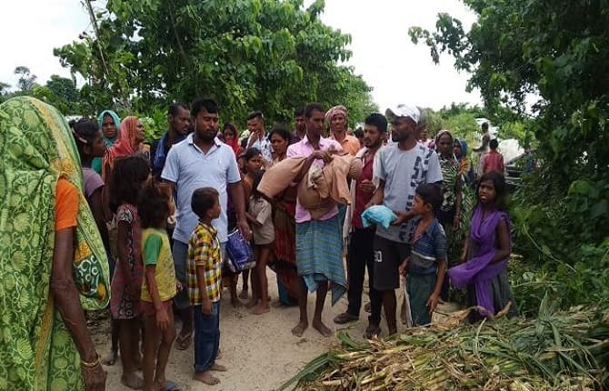 बेगूसराय में बाढ़ के पानी में डूबकर बच्ची की मौत, जिला प्रशासन के खिलाफ लोगों में गुस्सा