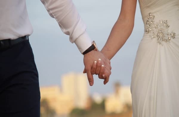 पटना: प्यार ने तोड़े सारे बंधन और लोक लाज, शादीशुदा महिला को हुआ प्यार तो बसा बसाया घर छोड़ प्रेमी के साथ हुई फरार