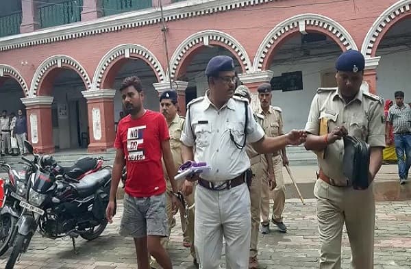 पटना: हत्या की कोशिश करने वाला अपराधी गिरफ्तार, पिस्टल-कारतूस जब्त