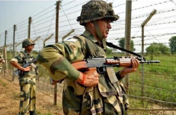 जम्मू-कश्मीर में सुरक्षाबलों को मिली बड़ी कामयाबी, लश्कर का मोस्ट वांटेड आतंकी ढेर