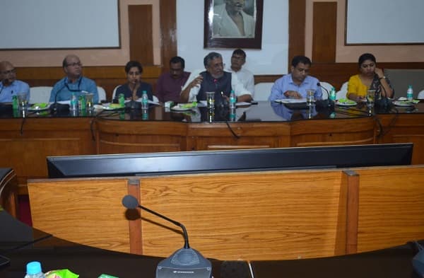 झारखंड की गाड़ियों को बिहार में कराना होगा रजिस्ट्रेशन, टैक्स बचाने के चक्कर में लोग झारखंड में खरीदते हैं गाड़ियां