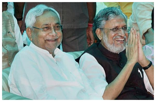 नीतीश को कैप्टन बताने वाले सुशील मोदी हैं 'रिस्क पॉलिटिक्स' के सबसे बड़े खिलाड़ी