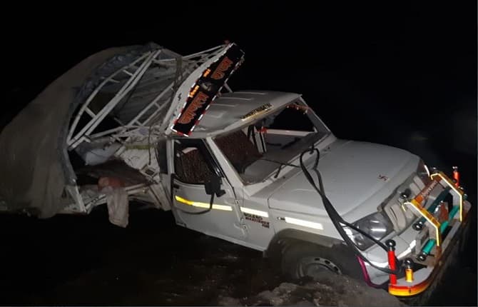 महाराष्ट्र: पुल से गिरी वैन, 7 लोगों की मौत, 15 घायल